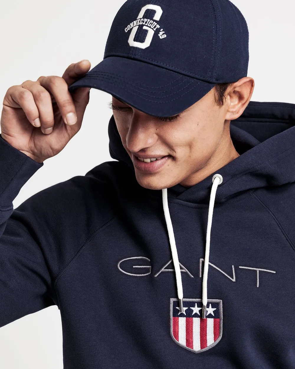 GANT Shield Sweat Hoodie SS21
