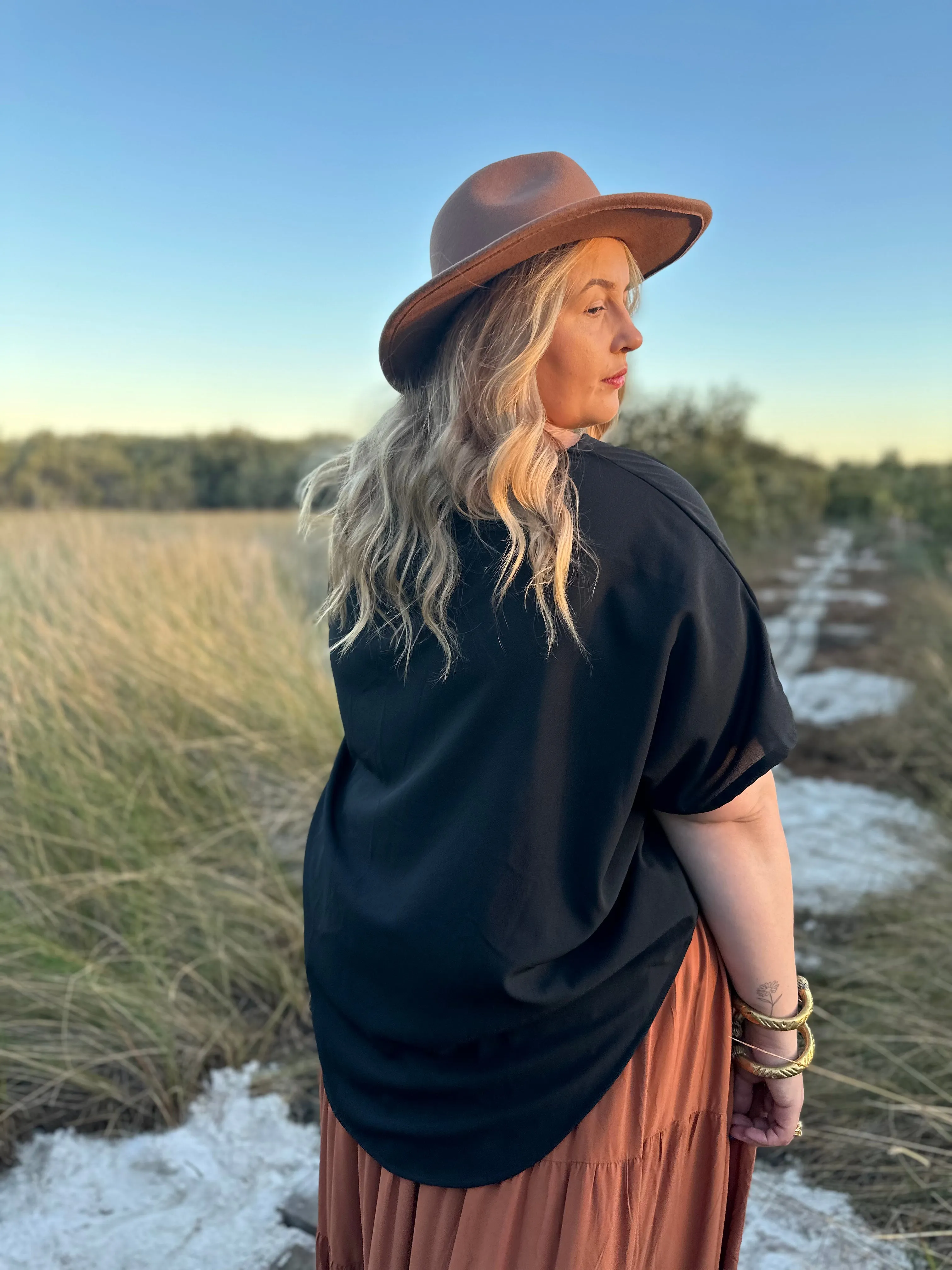 ISSA BLOUSE ~ Black
