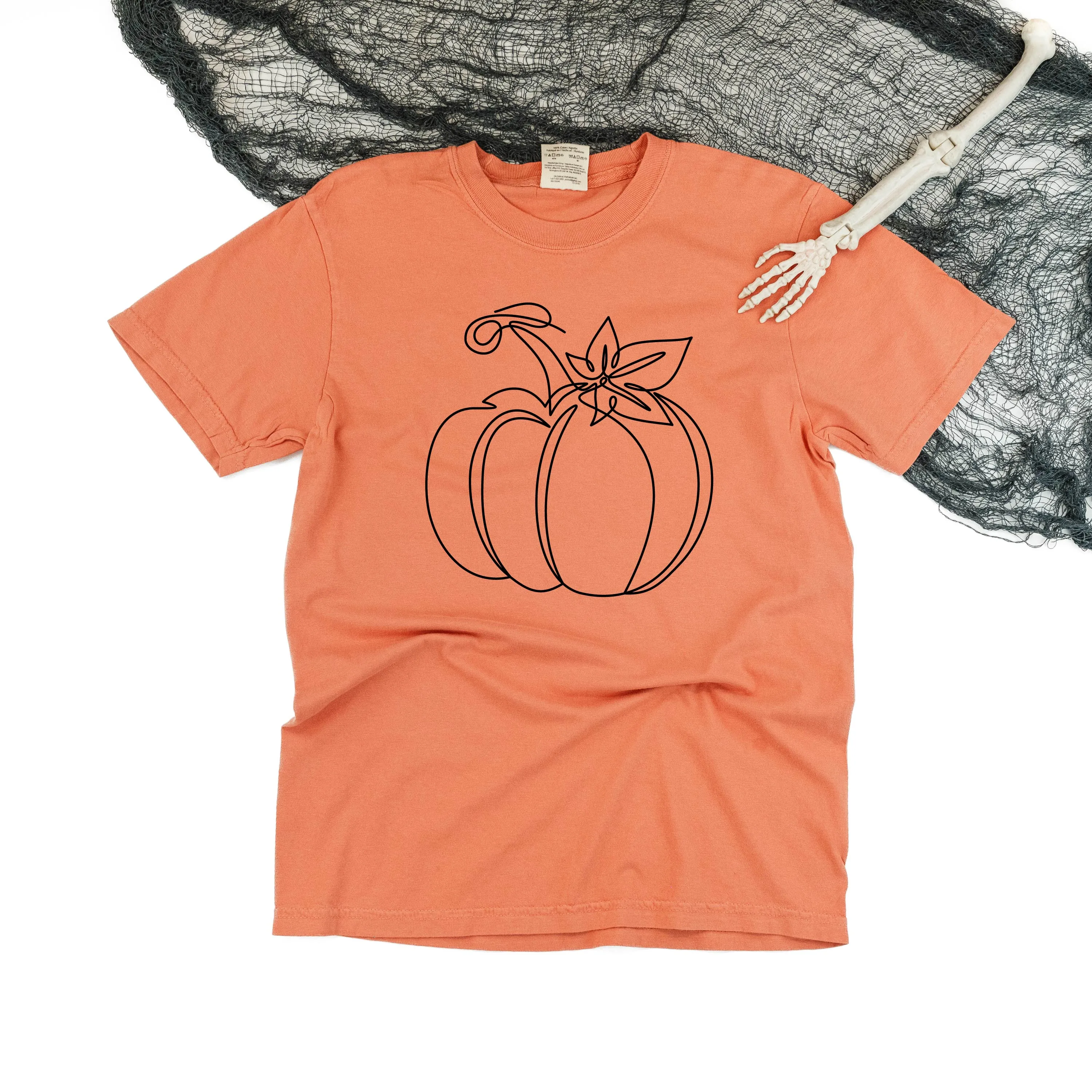 Outline Pumpkin - SHORT SLEEVE COMFORT COLORS TEE