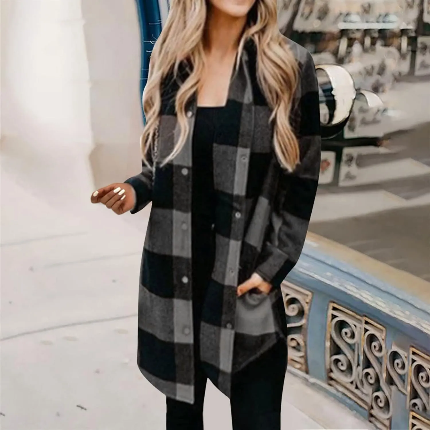 Plaid Button Down Shirts for Women Oversized Long Sleeve Flannel Jackets Loose Fit Fall Tops Hoodies with Pocket